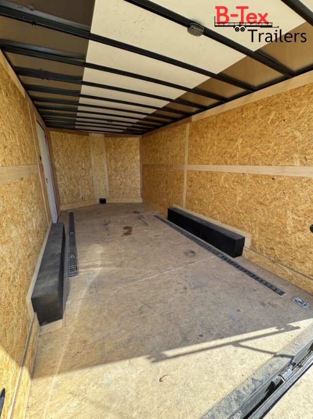 REPO 2023 83x16 Enclosed Red