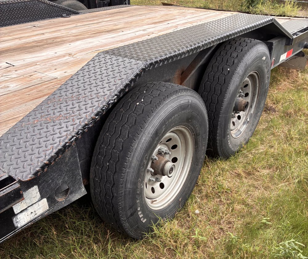 2022 Load Trail 32' Low Boy Equip. - Repo