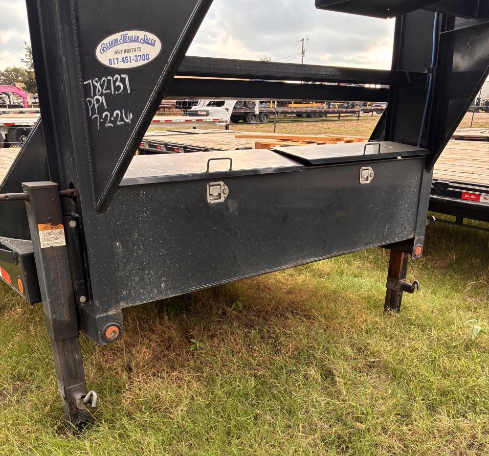 2022 Load Trail 32' Low Boy Equip. - Repo