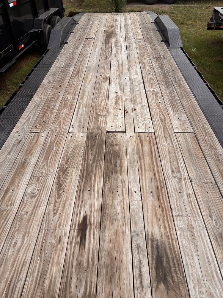 2022 Load Trail 32' Low Boy Equip. - Repo