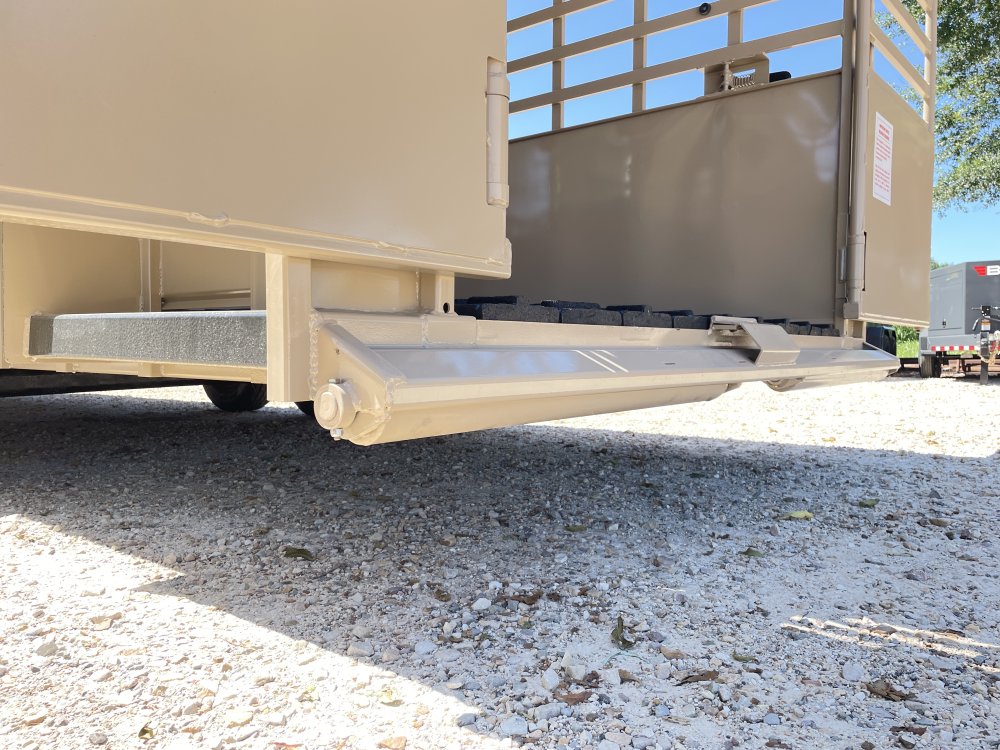2026 Big Bend 6′ 8″ X 28′ GVWR 21K Metal Top Livestock Trailer- 12182 - 15