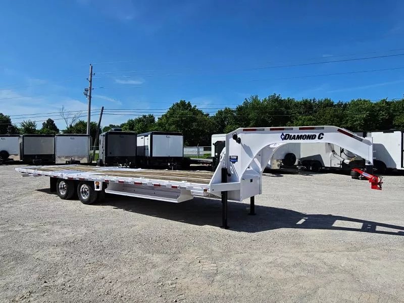 2025 Diamond C Trailers FMAX-212 2.0 30'x102" Hydraulic Dove Equipment Trailer - PACESETTER EDITION