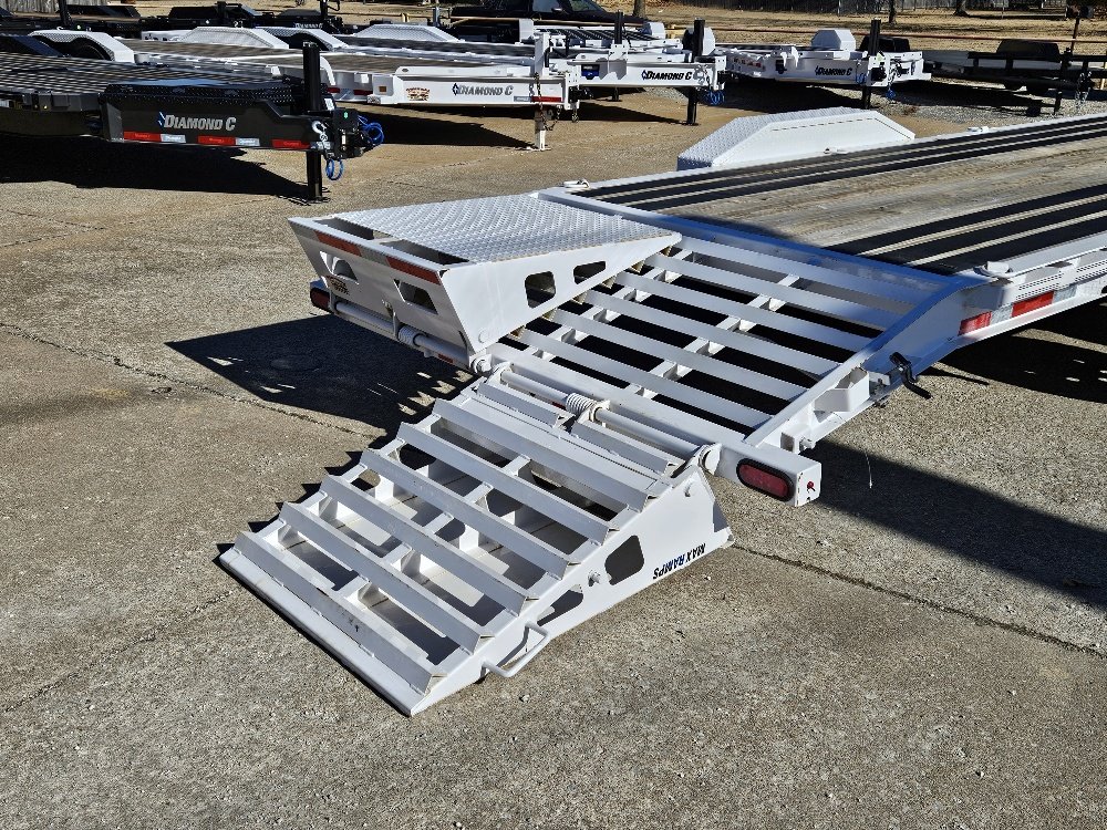2025 Diamond C Trailers LPX-210 26'x82" Low Profile Equipment Trailer