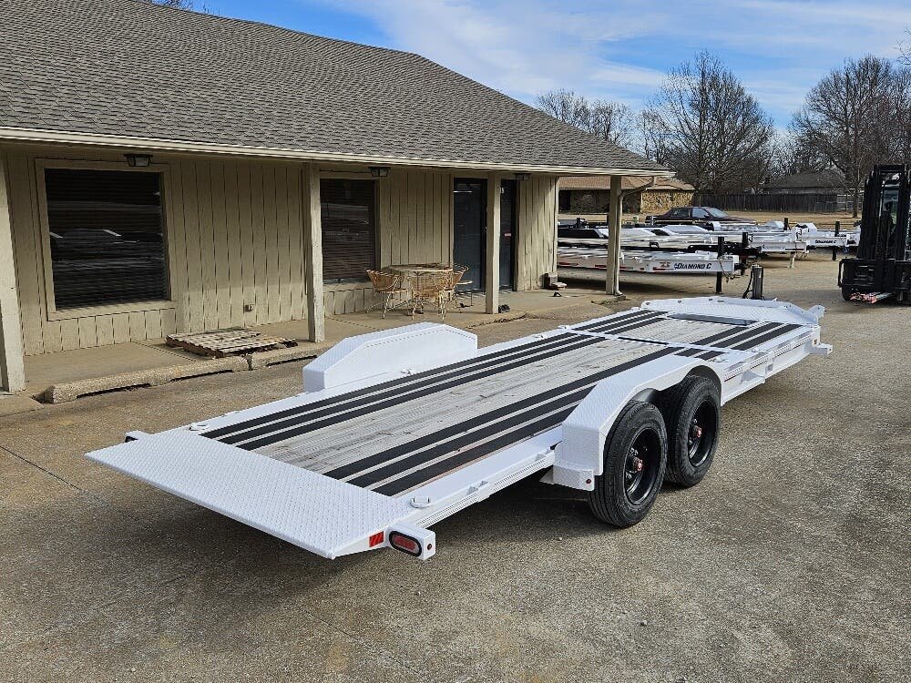 2025 Diamond C Trailers HDT-208 22'x80" Pro-Tilt Equipment Trailer - PACESETTER EDITION