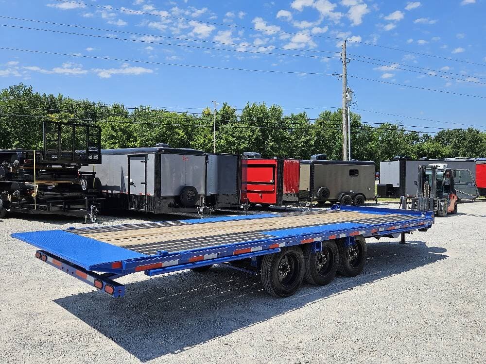 2024 Diamond C Trailers DET-307 22'x102" Tilt Equipment Trailer 24K GVWR 17930 lb capacity