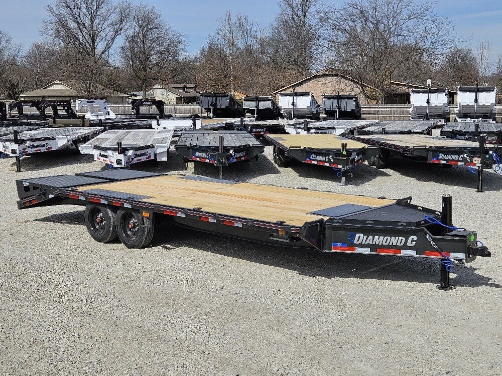 2026 Diamond C Trailers DEC-208 24'x102" Deckover Equipment Trailer W / Max Ramps
