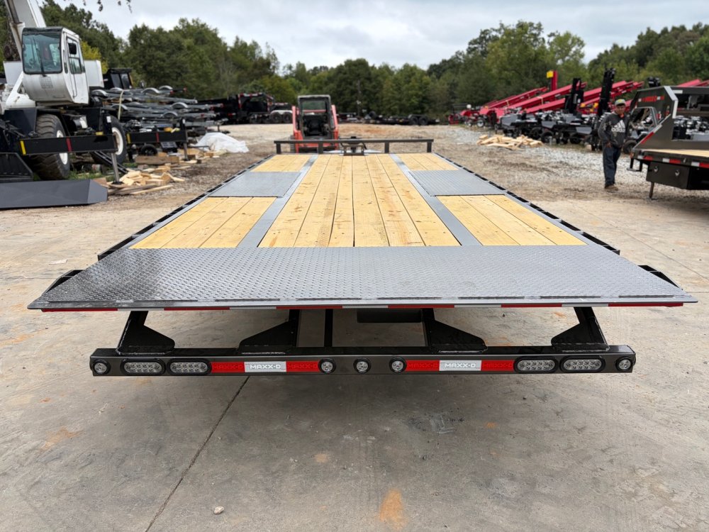 2027 MAXXD Trailers 2027 MaxxD TOX 8.5x22 Tilt Equipment Trailer 17.5K GVWR - 10" I-Beam, 8K Axles, 17.5 Tires, Knife Edge, Wireless Remote, Winch Plate tilt trailers for sale — photo 6 of 16 | Prime Trail Trailers