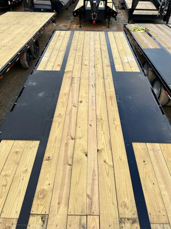 2024-PJ-Trailers-8.5x40-25K-Gooseneck-Deckover-Trailer-10K-Axles,-Dual-10K-Jacks,-Straight-Deck,-8'-