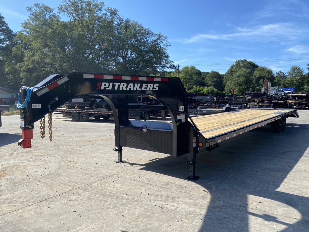 2027 PJ Trailers 2027 PJ LS 8.5x40 Low-Pro Gooseneck Deckover - 15.6K GVWR, Monster Ramps, Slide Tra