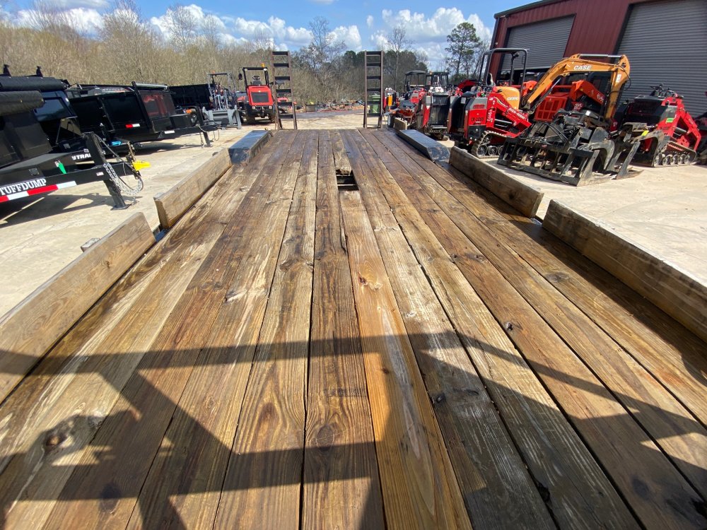 2019-Down-To-Earth-Trailers-8.5x24-14k-Gooseneck-Driveover-fender-equipment-hauler-E14K824GD-USED