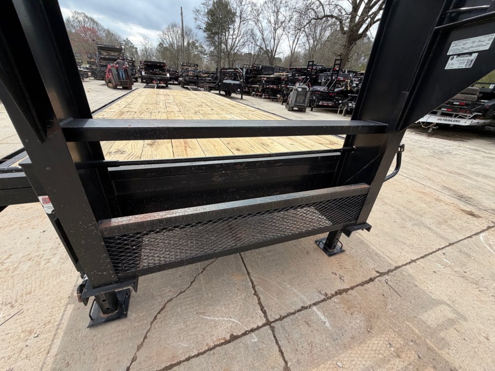 2019 Hooper USED AS-IS 8.5x30 14K Gooseneck Deckover - 5' Dovetail, Fold-Over Ramps