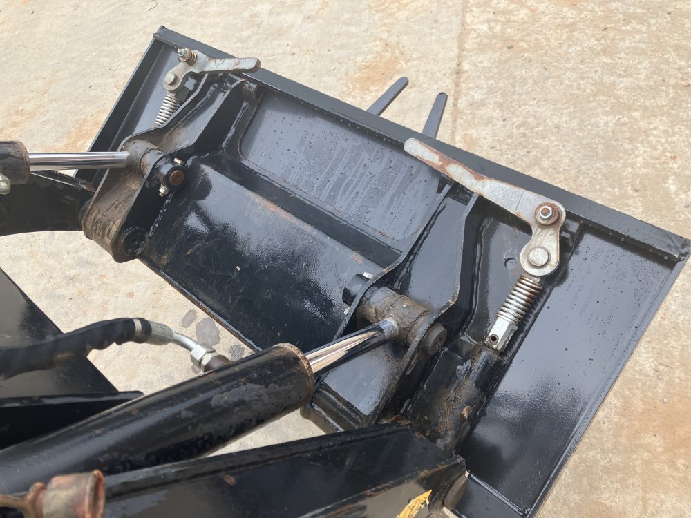 Skid Steer to Dingo Adapter Plate