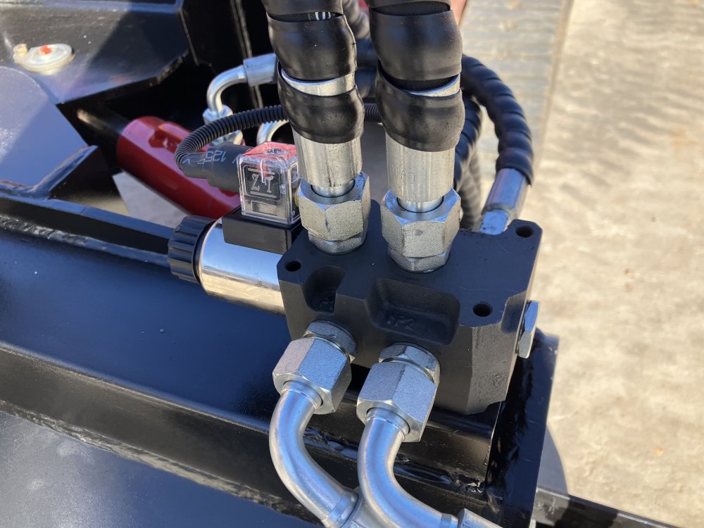 44" Bidirectional Power Rake with Power Angle 2 Hose