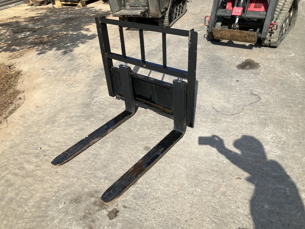 DPF33 33.5" Pallet Fork
