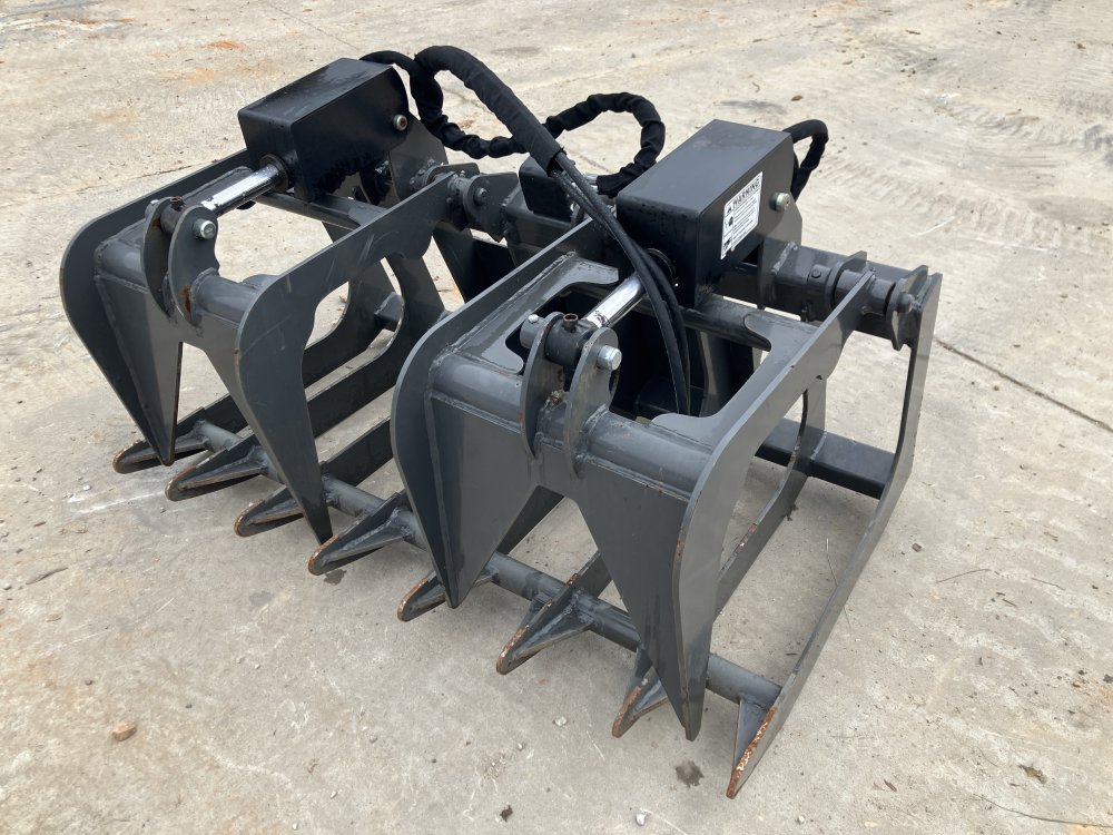USED 48" Dual Cylinder Root Grapple