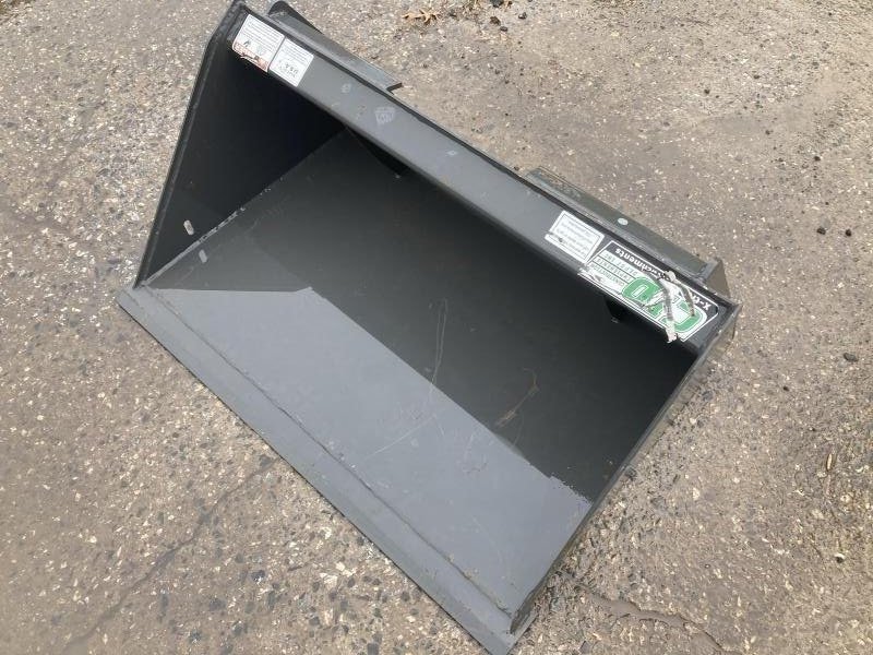 42" Low Profile Smooth Bucket