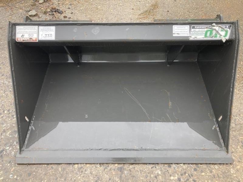 42" Low Profile Smooth Bucket