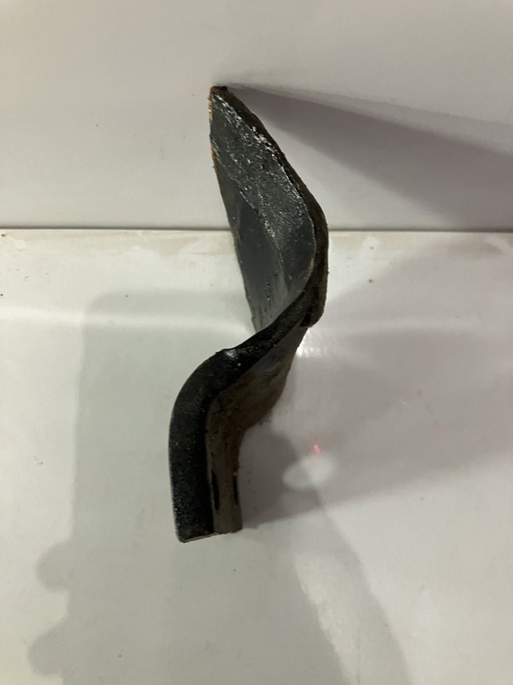 Hard-faced Right Curve Tooth with 2" Spacing