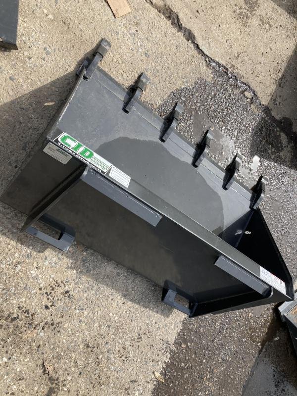 48" Low Profile Tooth Bucket