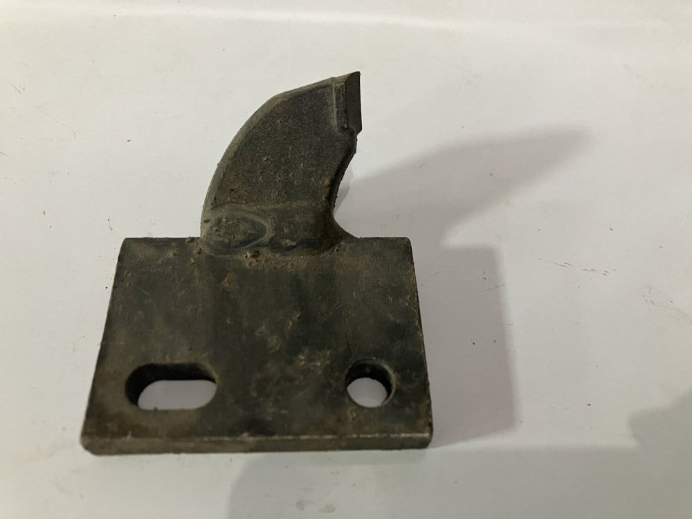Carbide Left Curve Tooth with 1 1/8-1 3/4" Spacing