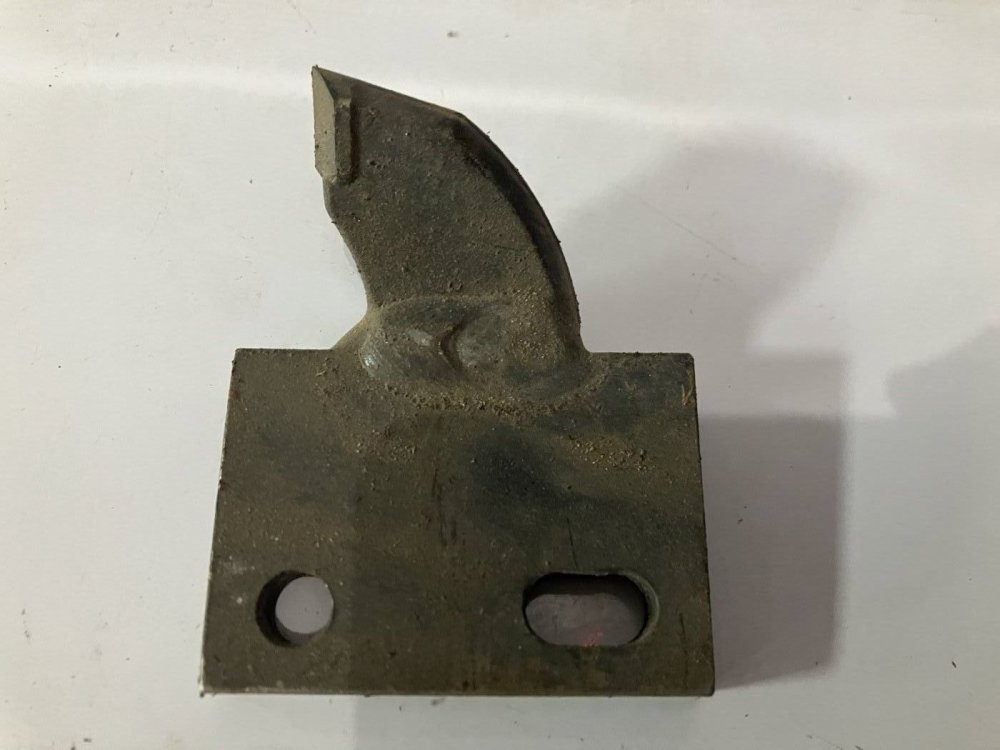 Carbide Right Curve Tooth with 1 1/8-1 3/4" Spacing