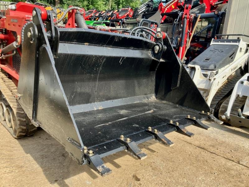 4IN1DINGO50 56 4in1 Bucket with Teeth