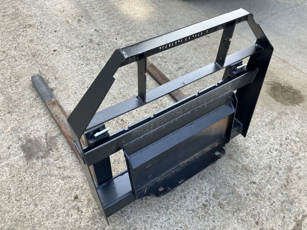 dpf42 42 2200# Pallet Fork