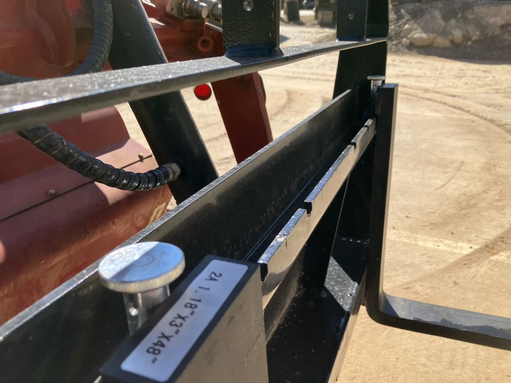 48" 2200lbs rated Pallet Forks