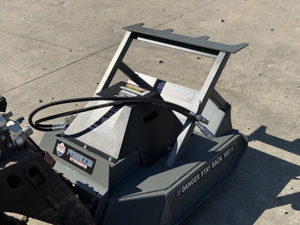 36" Dingo Disc Mulcher 10-18