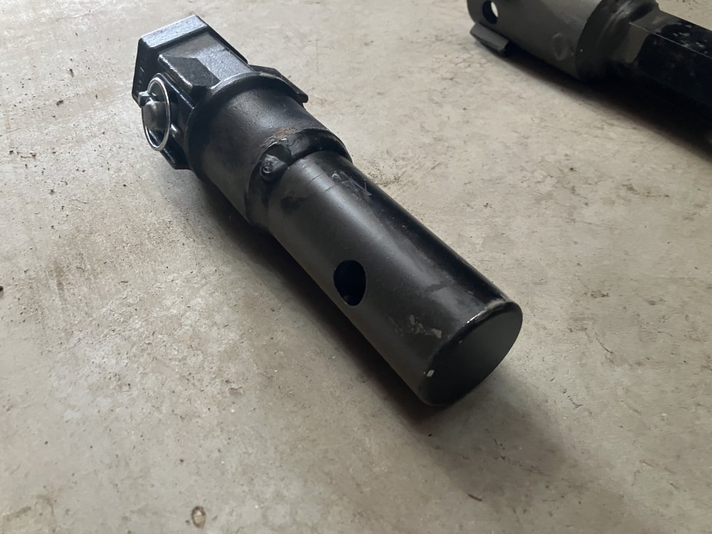 Hex to Round Adapter for Auger