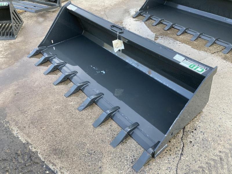 81" Low Profile Tooth bucket