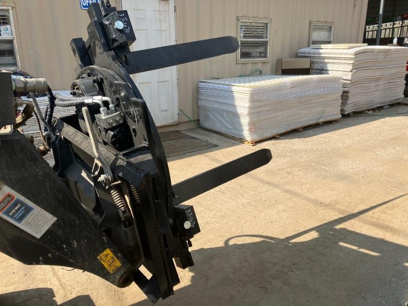 48" 6600 lbs. rated Skid Steer Hydraulic Rotating Forks