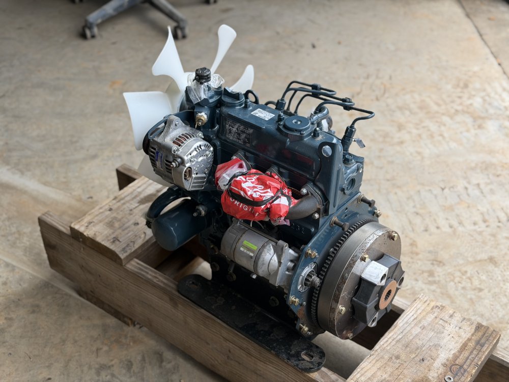 Kubota D1105 Diesel Engine