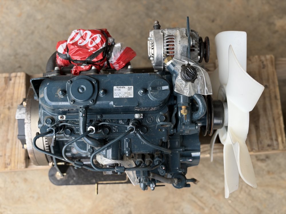 Kubota D1105 Diesel Engine