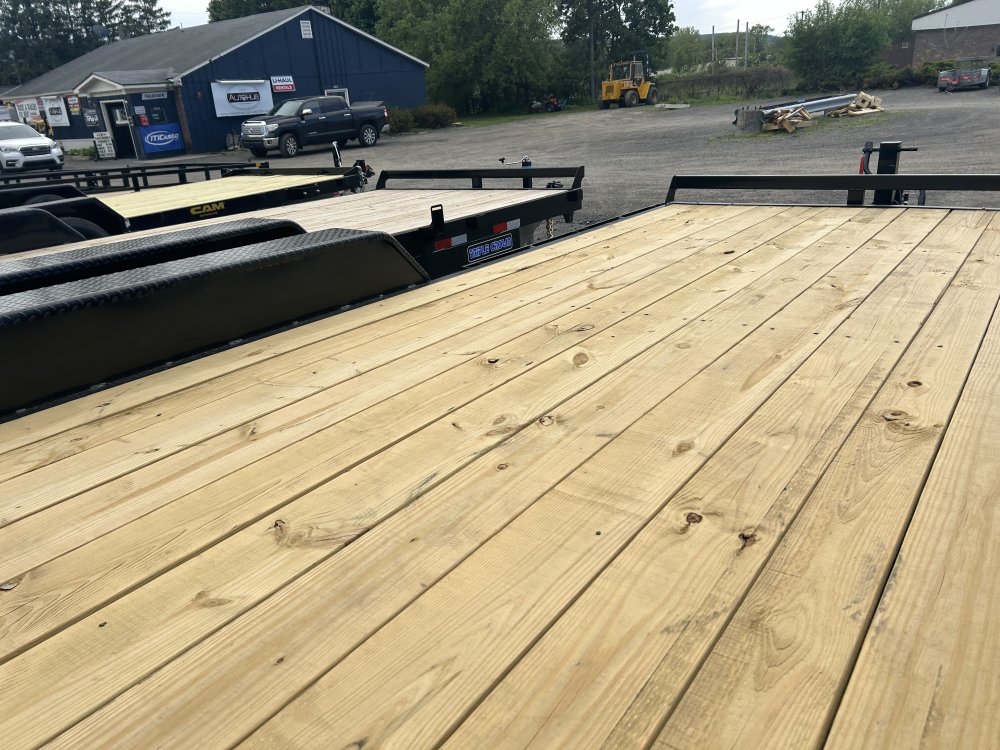 7'x18' TRIPLE CROWN Equipment