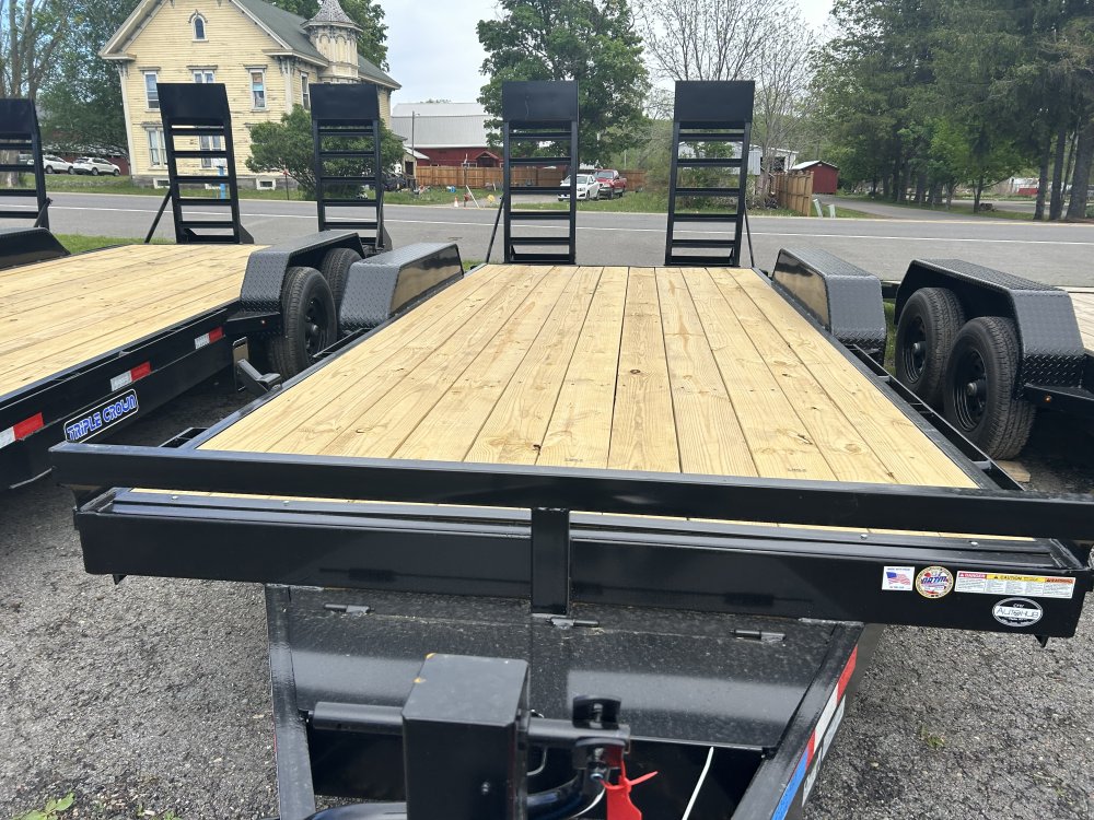 7'x18' TRIPLE CROWN Equipment