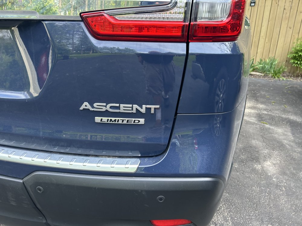 ASCENT LIMITED SUBARU SUV