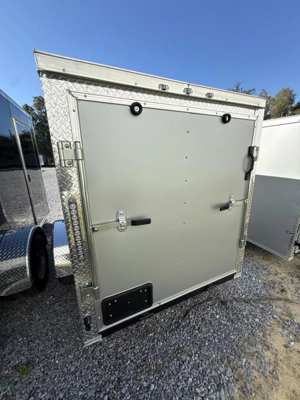 2026 J&C Suppliers 5X8 SA