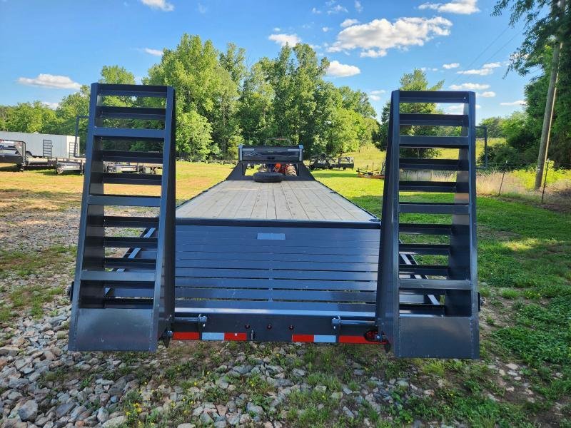 2025 Lamar Trailers 102x25 14k Gooseneck Deckover w/ Winch Plate, D Rings and Flip-Over Ramps