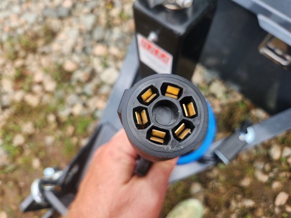 2026 Lamar 5x10 7k Dump w/ Spreader Gate and 24" Sides