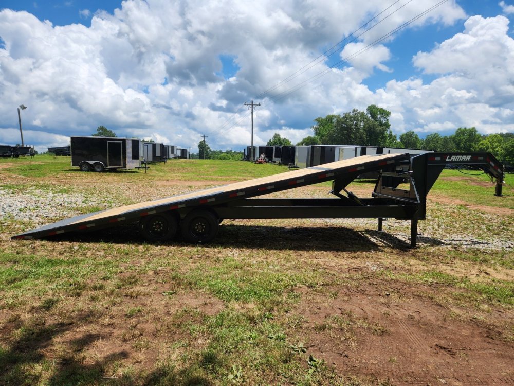 2027 Lamar 102x26 16k Gooseneck Deckover Tilt w/ Winch Plate and Solar Charger