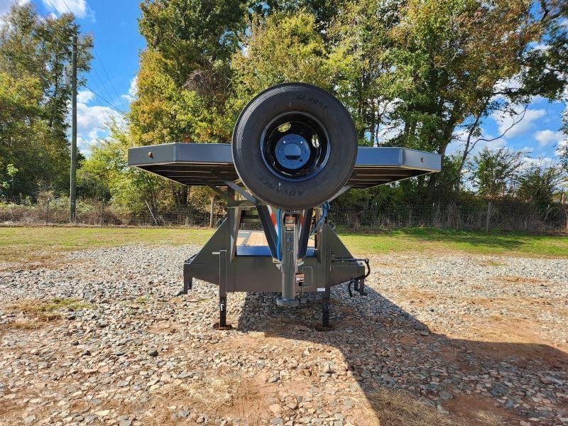 2026 Lamar 102x32 20k Gooseneck Deckover w/ Deck Over Neck, Upgraded Tires, Torque Tube, Winch Plate