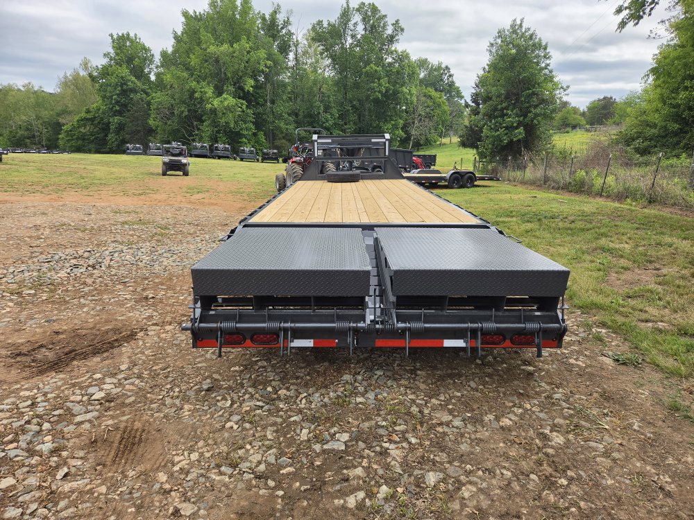 2026 Lamar 102x25 16k Gooseneck Deckover w/ Rhino Ramps