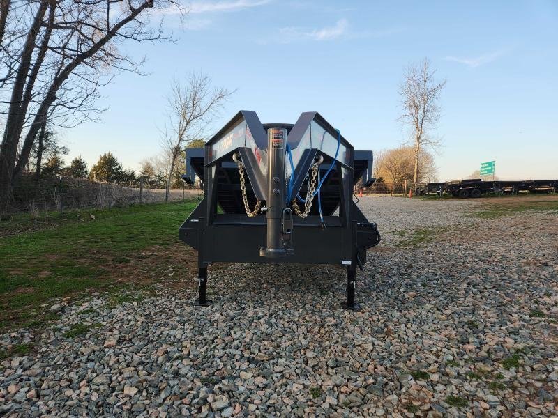 2026 Lamar 102x24 14k Gooseneck Deckover Tilt w/ Winch Plate and Solar Charger