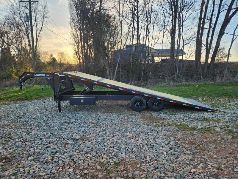 2026 Lamar 102x24 14k Gooseneck Deckover Tilt w/ Winch Plate and Solar Charger