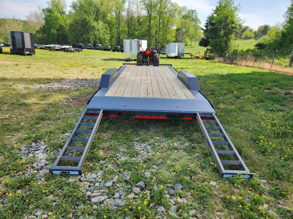 2026 Lamar Trailers 102X22 10K Car Hauler w/ Drive-Over Fenders
