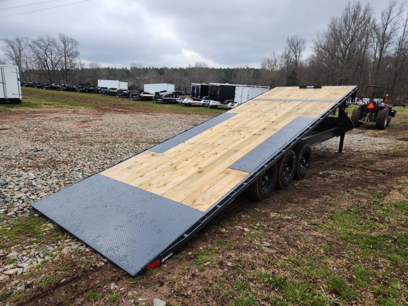 2026 Lamar 102x26 21k Gooseneck Deckover Tilt w/ Hydraulic Jacks, Upgraded Tires, Winch Plate, Solar