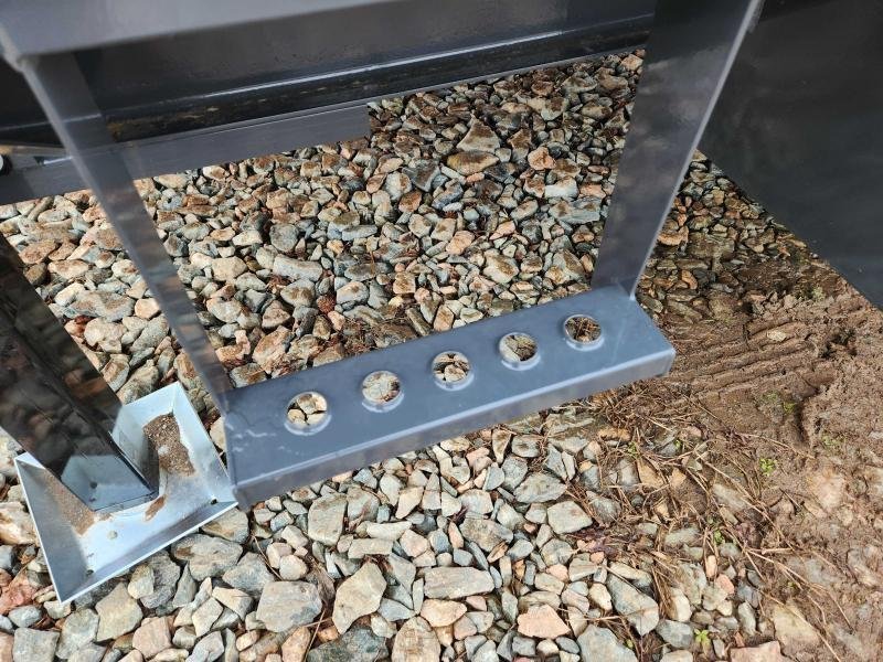 2026 Lamar 102x26 21k Gooseneck Deckover Tilt w/ Hydraulic Jacks, Upgraded Tires, Winch Plate, Solar