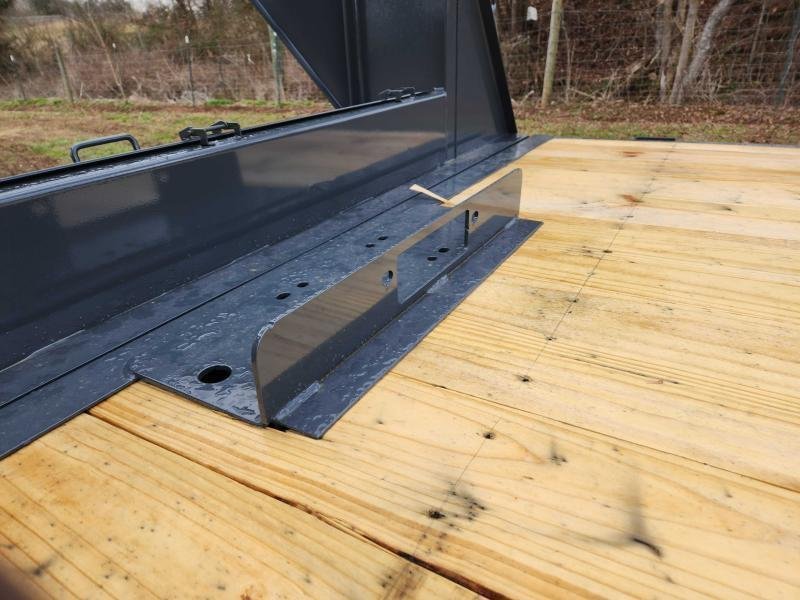 2026 Lamar 102x26 21k Gooseneck Deckover Tilt w/ Hydraulic Jacks, Upgraded Tires, Winch Plate, Solar