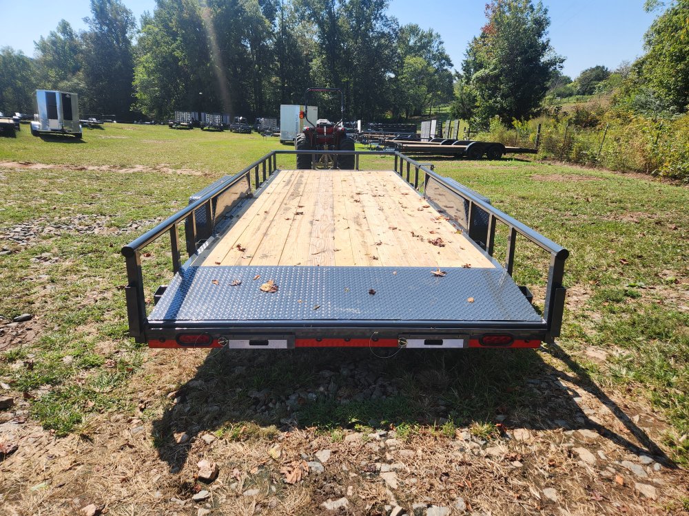 2026 Lamar 83x20 10k Utility w/ Slide-In Ramps